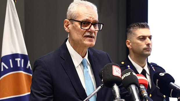 Τουρνάς: Όλοι μαζί θα δώσουμε τον αγώνα και το φετινό καλοκαίρι - Η τελετή παράδοσης-παραλαβής στο υπουργείο Πολιτικής Προστασίας