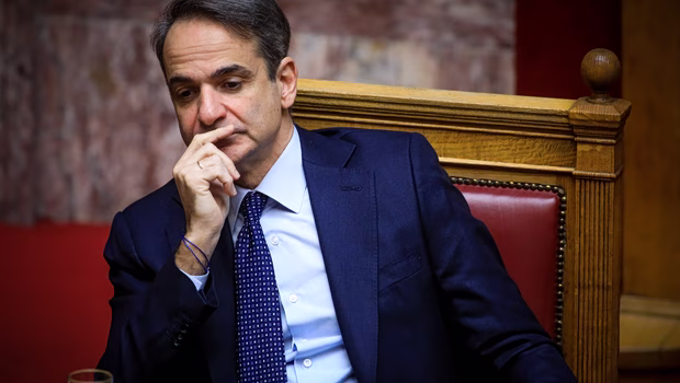 Στο «καναβάτσο» η κυβέρνηση για τη διαφθορά - Κοβέσι, Βουρλιώτης, Τσίπρας, Ανδρουλάκης στριμώχνουν τον Μητσοτάκη