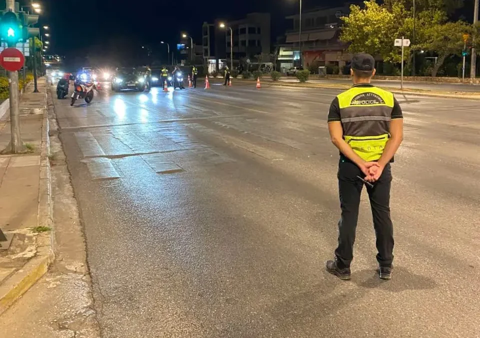 Συλλήψεις οδηγών για αυτοσχέδιους αγώνες ταχύτητας άνω των 150 χλμ