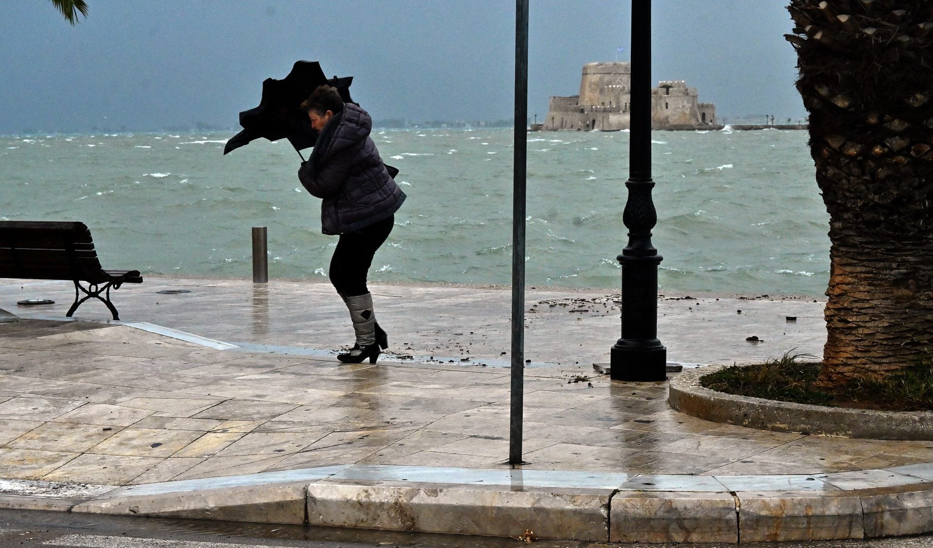 Πρωτομαγιά σε σχεδόν χειμερινό σκηνικό