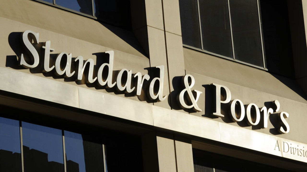 Ο S&P επιβεβαίωσε το αξιόχρεο της Ελλάδας ΒΒΒ με σταθερές προοπτικές