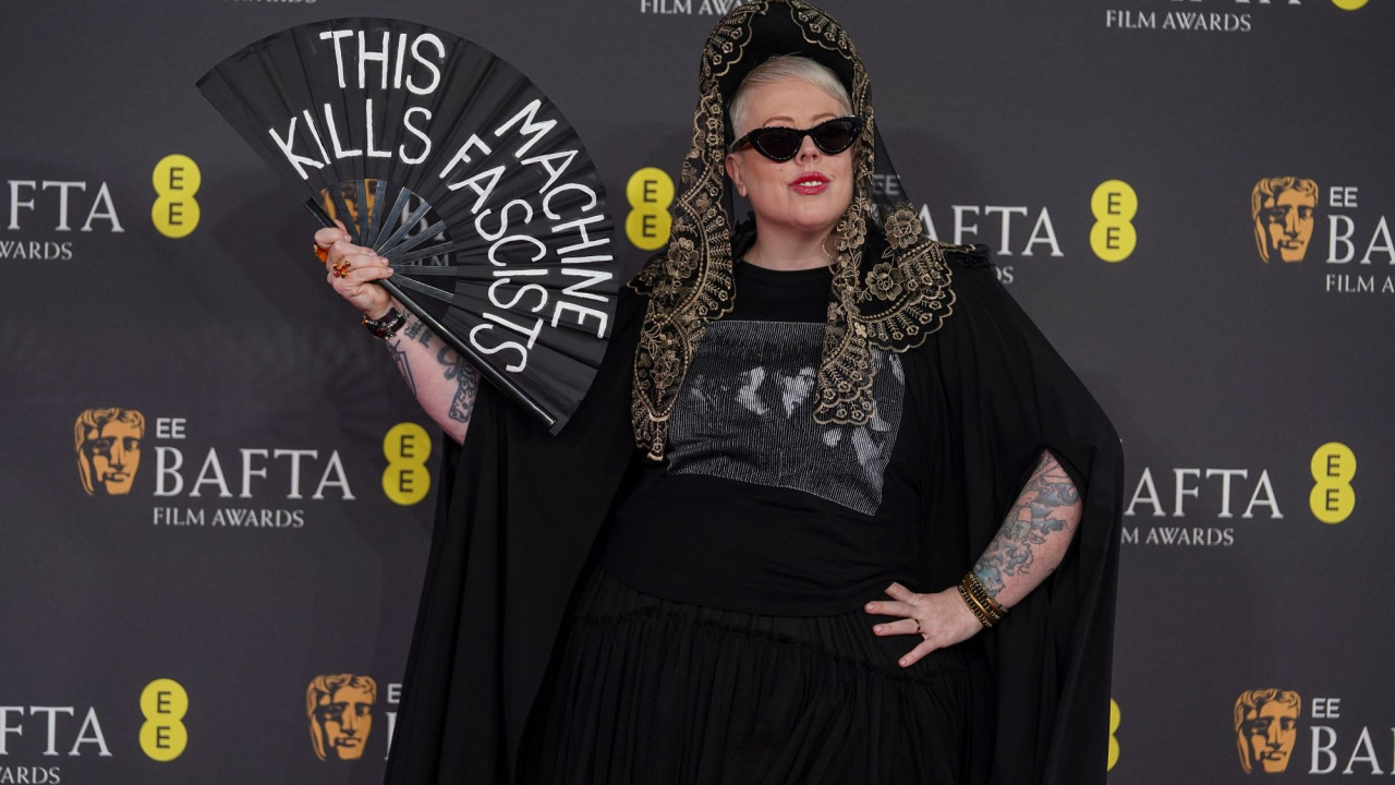 Η Μαντόνα ενώνει τις δυνάμεις της με τη Σαμπρίνα Κάρπεντερ στο Coachella