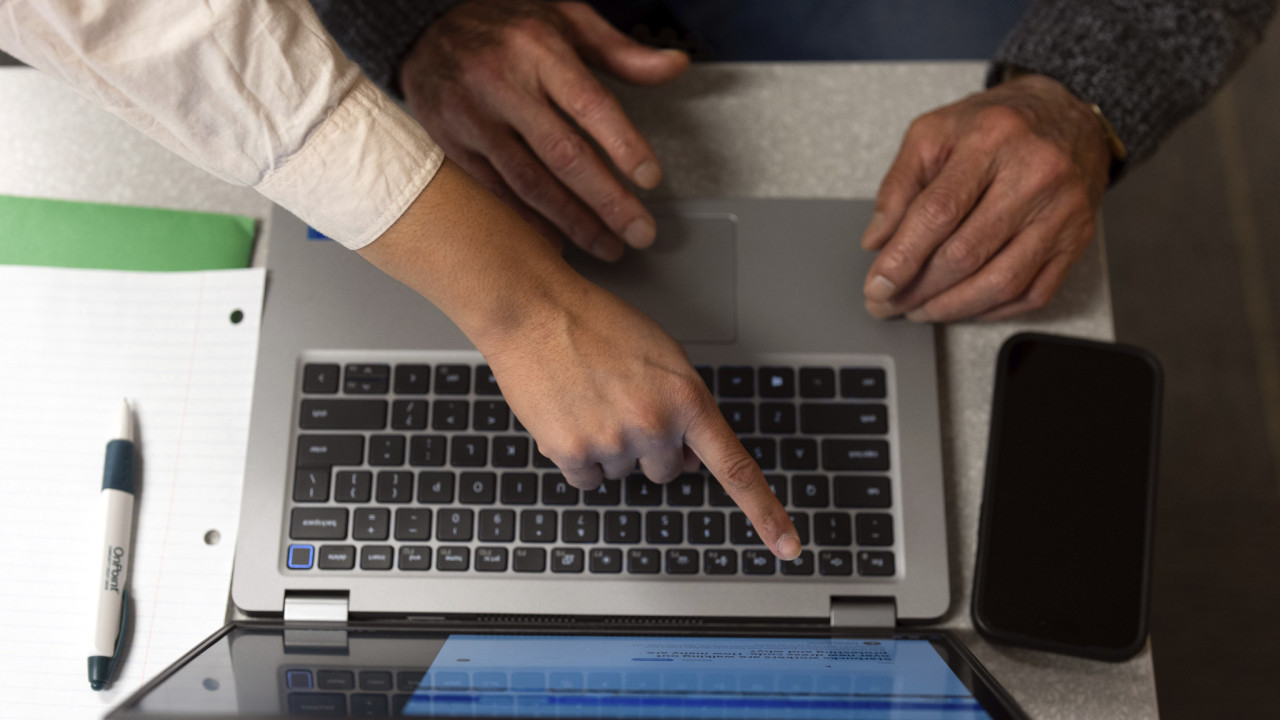 Phishing: Τα «έξυπνα» μηνύματα που αδειάζουν λογαριασμούς - Τι να προσέξετε 