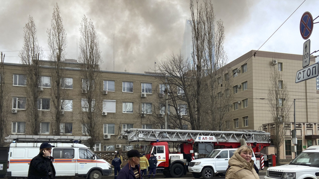 Ρωσία: Ένας νεκρός στο Ροστόφ από ουκρανική επίθεση - Πυρκαγιά σε πλοίο στην Αζοφική θάλασσα