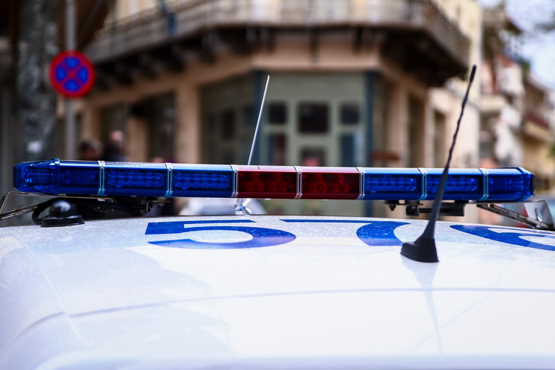 Βάρη: Επεισοδιακή καταδίωξη μετά από διάρρηξη με λεία 5.000 ευρώ