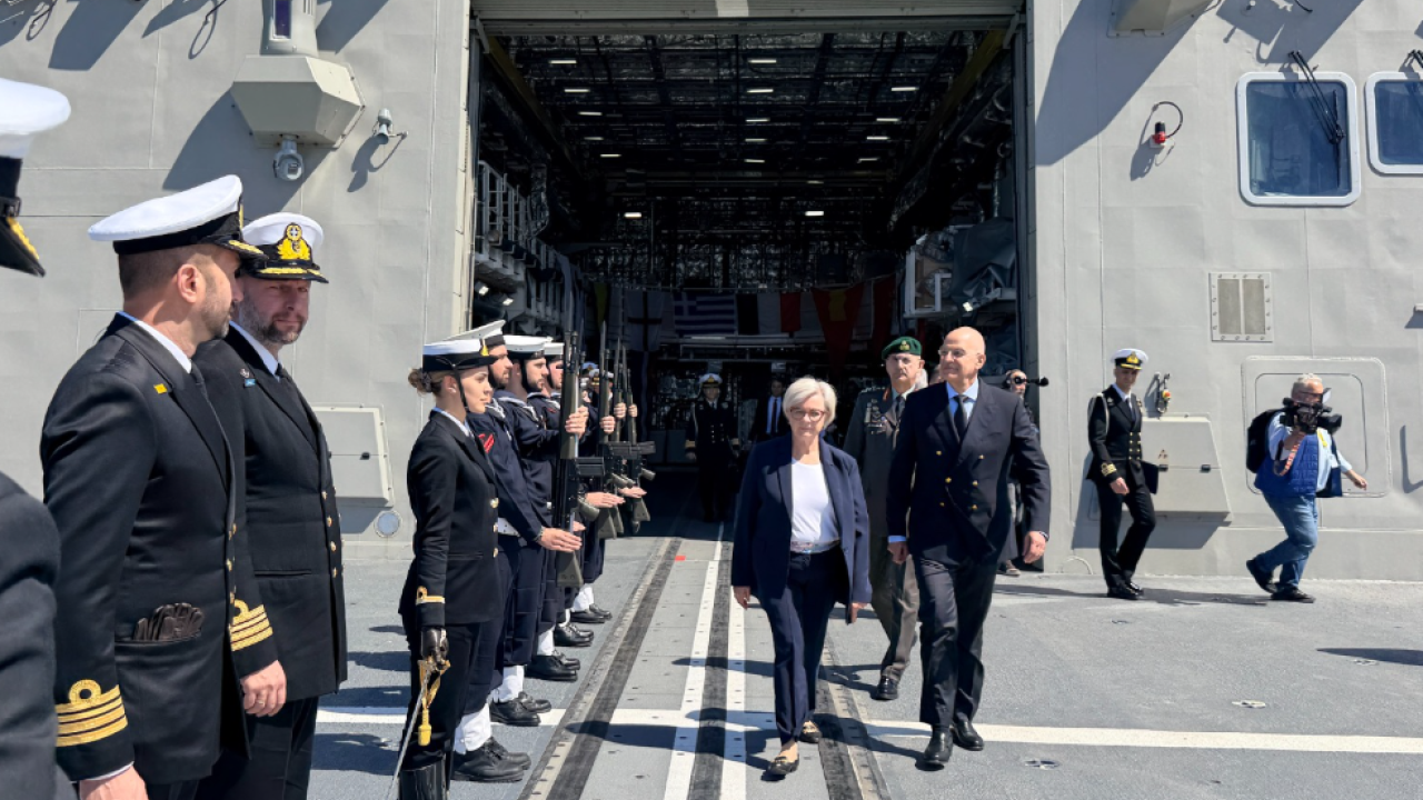 Συνάντηση Δένδια με τη Γαλλίδα υπουργό Άμυνας