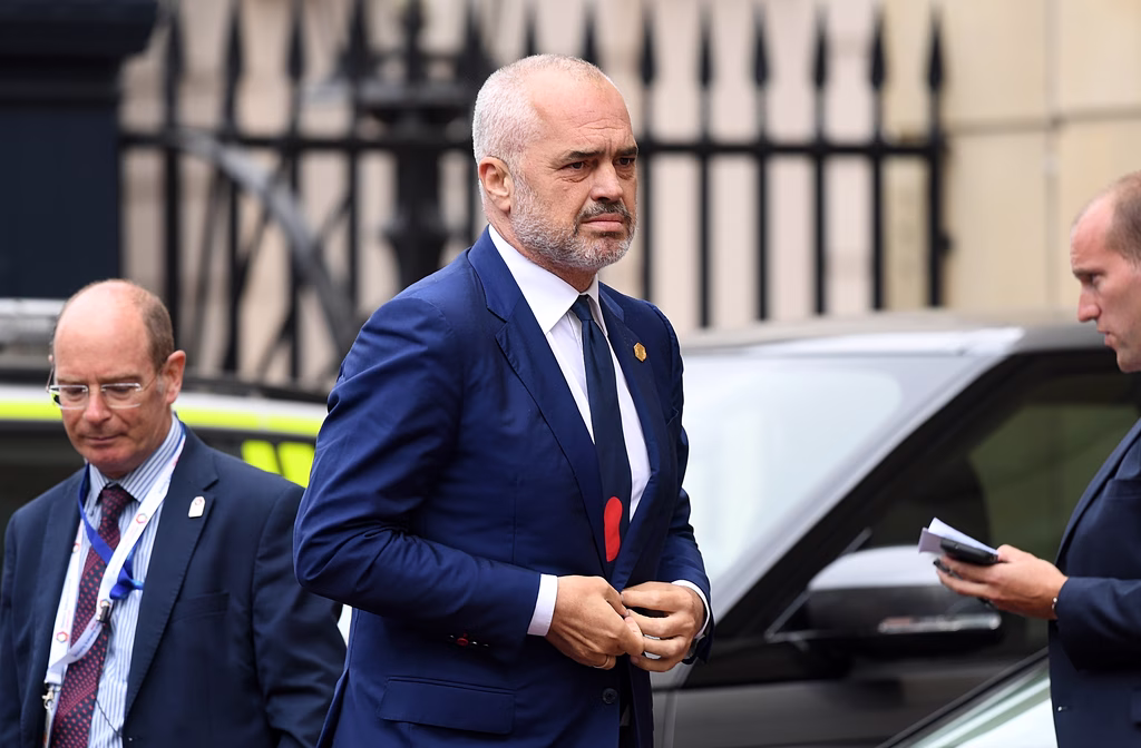 Στην Ελλάδα ο Ράμα την Τρίτη