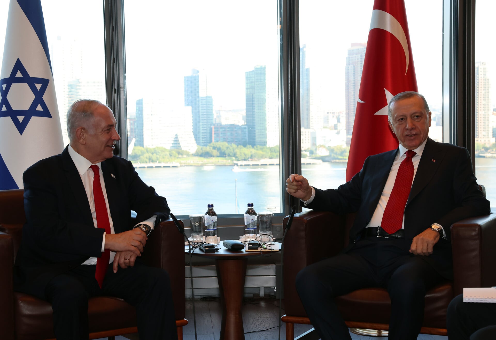 Νετανιάχου: Ο Ερντογάν βοηθάει το Ιράν και σφαγιάζει τους Κούρδους