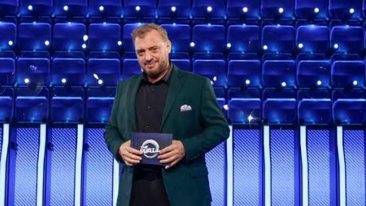 «The Wall» με Χρήστο Φερεντίνο: Το τελευταίο επεισόδιο με μια «πράξη αγάπης»