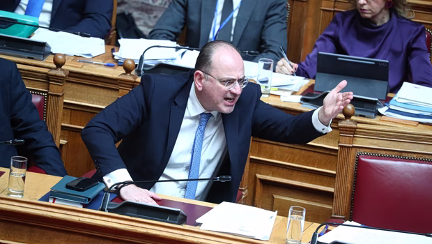 Παραίτηση δεν σημαίνει παραγραφή ευθυνών… Μακάριοι οι πτωχοί τω πνεύματι που ποντάρουν στη λήθη των πολιτών