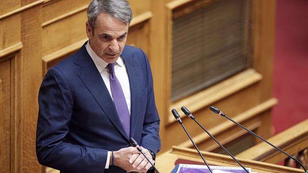 Μητσοτάκης: Με ειρωνείες στην αντιπολίτευση «απάντησε» για τα «γαλάζια» σκάνδαλα