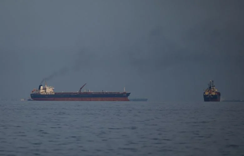 «Έως 15 πλοία την ημέρα θα περνούν από τα Στενά του Ορμούζ», τονίζουν από το Ιράν