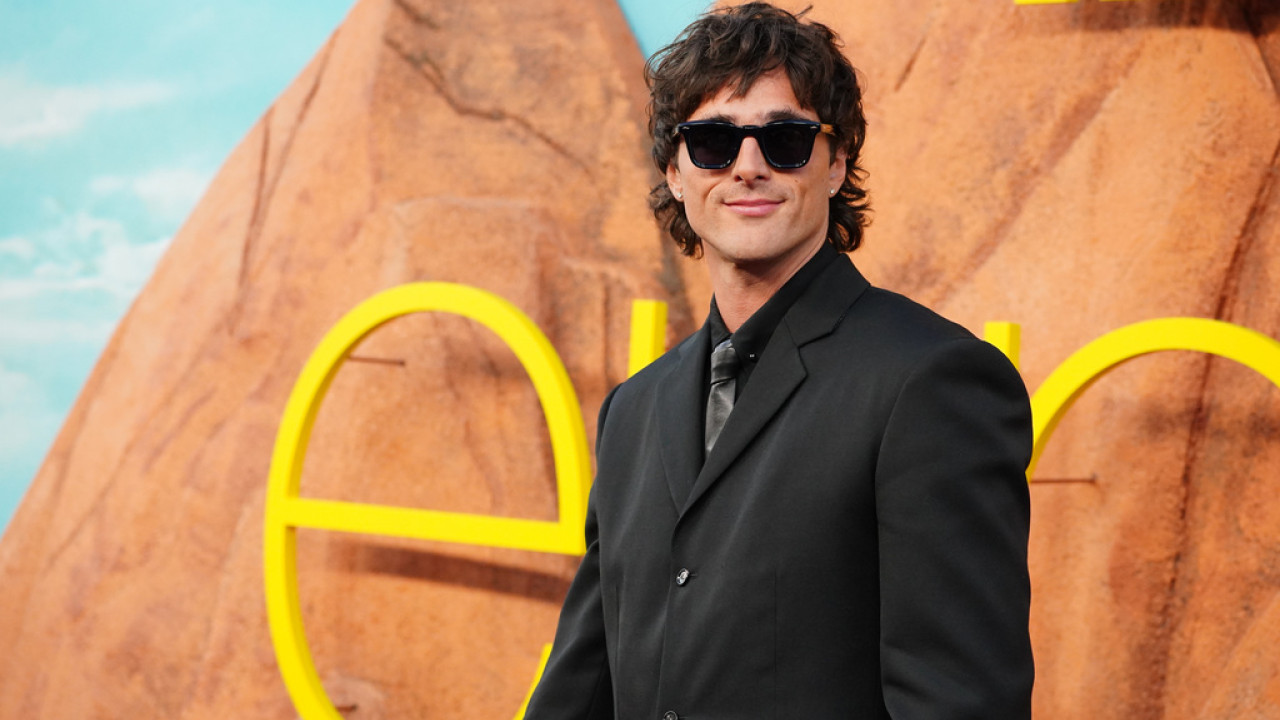 Τζέικομπ Ελόρντι: Είναι το νέο πρόσωπο αρώματος γαλλικού οίκου