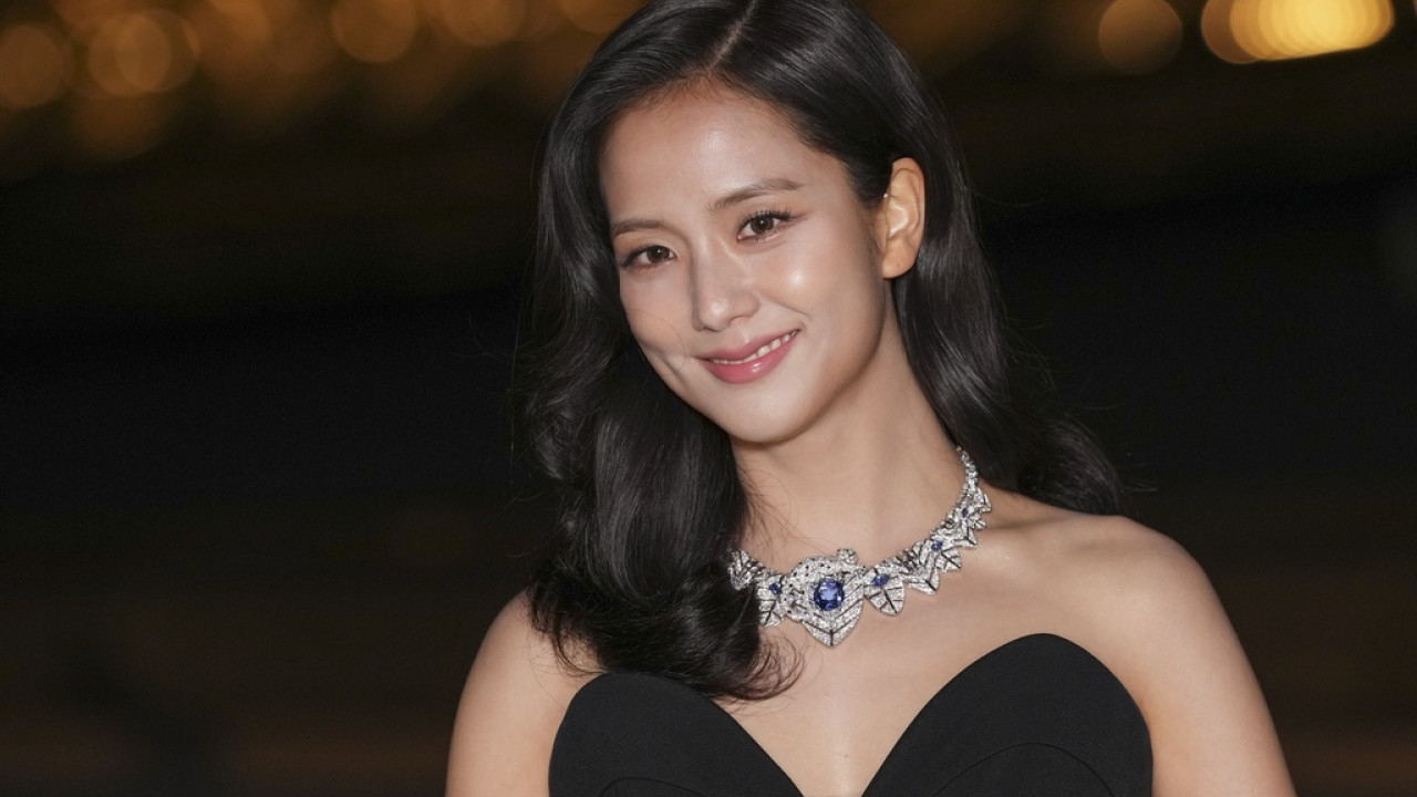 Η Jisoo των Blackpink: Θέλει να υποδυθεί διαφορετικούς ρόλους μετά τη βράβευσή της
