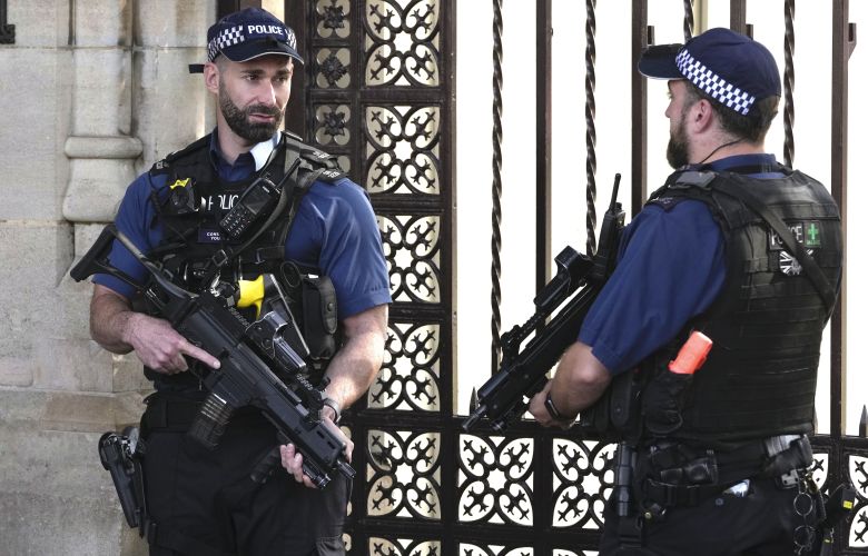 Δύο Εβραίοι τραυματίστηκαν από επίθεση με μαχαίρι – News.gr