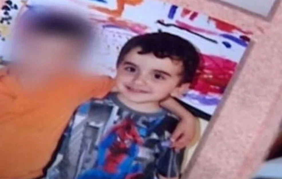 Ξεκίνησε η δίκη για το θάνατο του 11χρονου Μάριου από αδέσποτη σφαίρα στο Μενίδι – Συγκλόνισαν οι γονείς με τις καταθέσεις τους