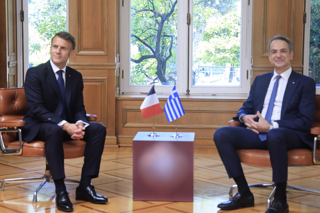 Γαλλικά ΜΜΕ: Στενές οι σχέσεις Ελλάδας και Γαλλίας - Ενίσχυση της ευρωπαϊκής «στρατηγικής αυτονομίας» στην άμυνα