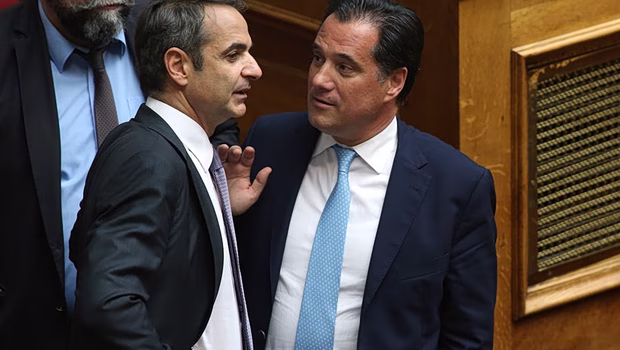 Αδωνις Γεωργιάδης: Επίθεση με εντολή ή ερήμην του Μαξίμου;