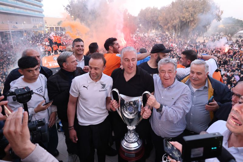 «Να κάνουμε ένα καινούργιο γήπεδο» – News.gr