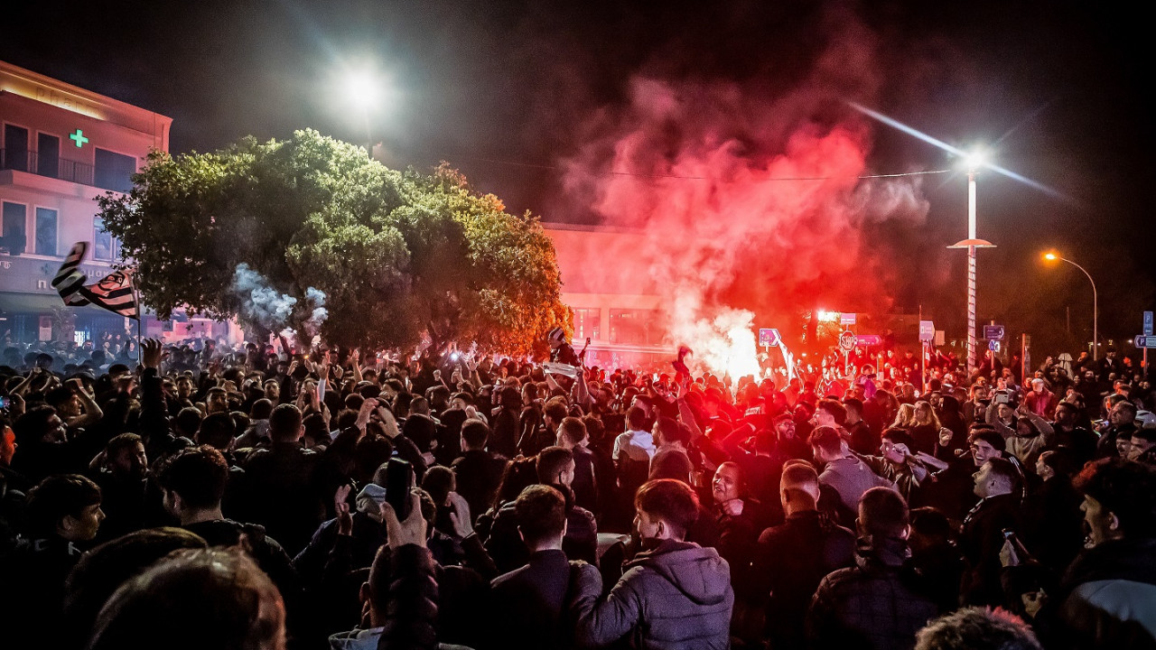 Κρήτη: Βούλιαξε το αεροδρόμιο του Ηρακλείου για τους θριαμβευτές του ΟΦΗ