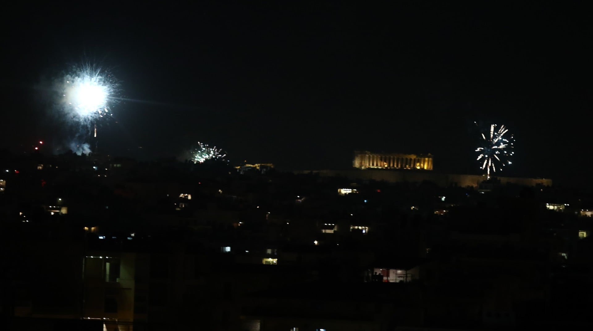 Χριστός Ανέστη! Η Ναυτεμπορική σας εύχεται καλό Πάσχα