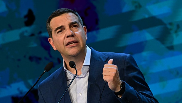 Τσίπρας: Η ληστεία των servicers πρέπει να τελειώνει
