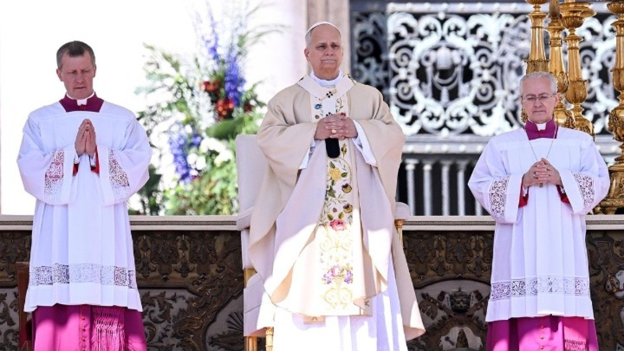 Πάπας Λέων: Όποιος διαθέτει την εξουσία να προκαλεί πολέμους, ας επιλέξει ειρήνη