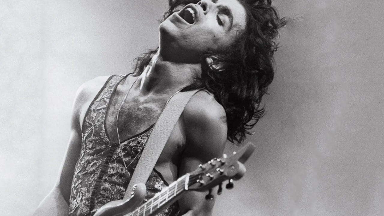 «With This Tear»: Νέο single του Prince κυκλοφόρησε 10 χρόνια μετά τον θάνατό του