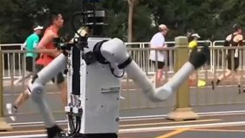 Τα ρομπότ κέρδισαν τους ανθρώπους στον ημιμαραθώνιο του Πεκίνου