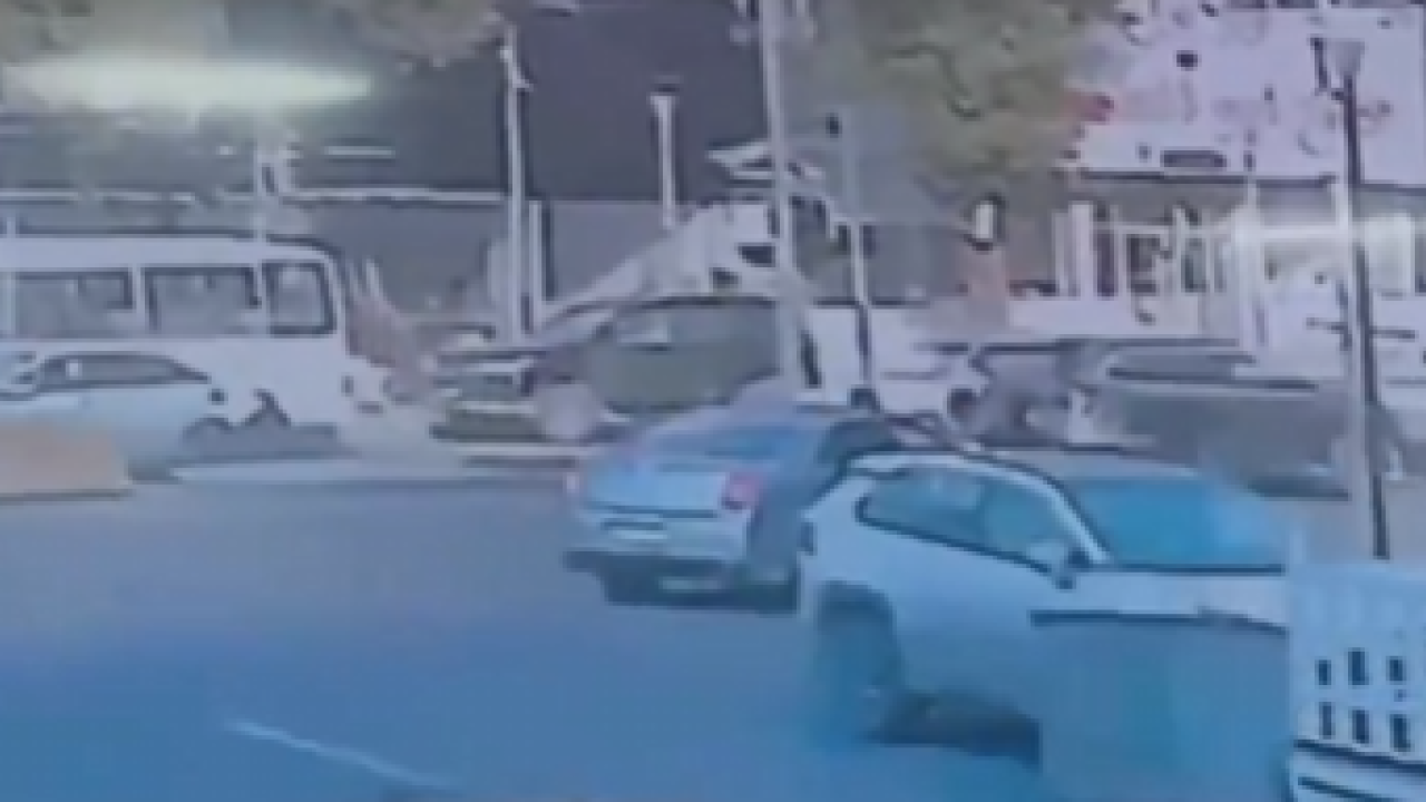 Καρέ-καρέ η απαγωγή της δημοσιογράφου στο Ιράκ - Βίντεο