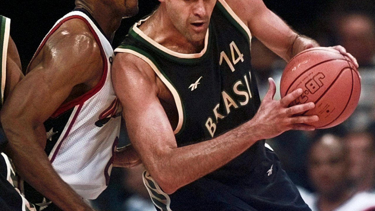 Πέθανε ο θρύλος του παγκόσμιου μπάσκετ, Όσκαρ Σμιντ, σε ηλικία 68 χρονών