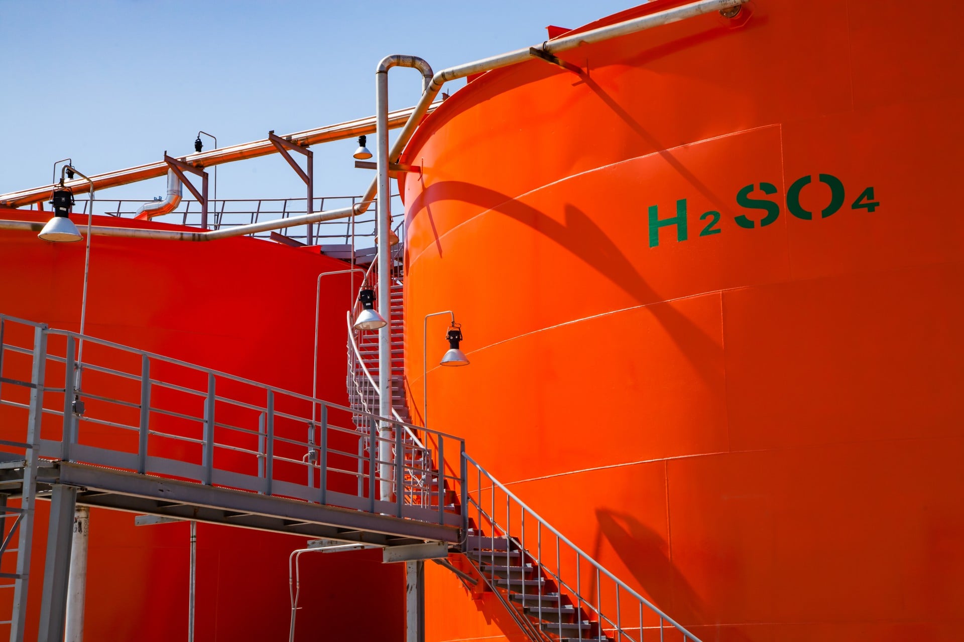 SOS για τον περιφρονημένο «Βασιλιά των Χημικών»