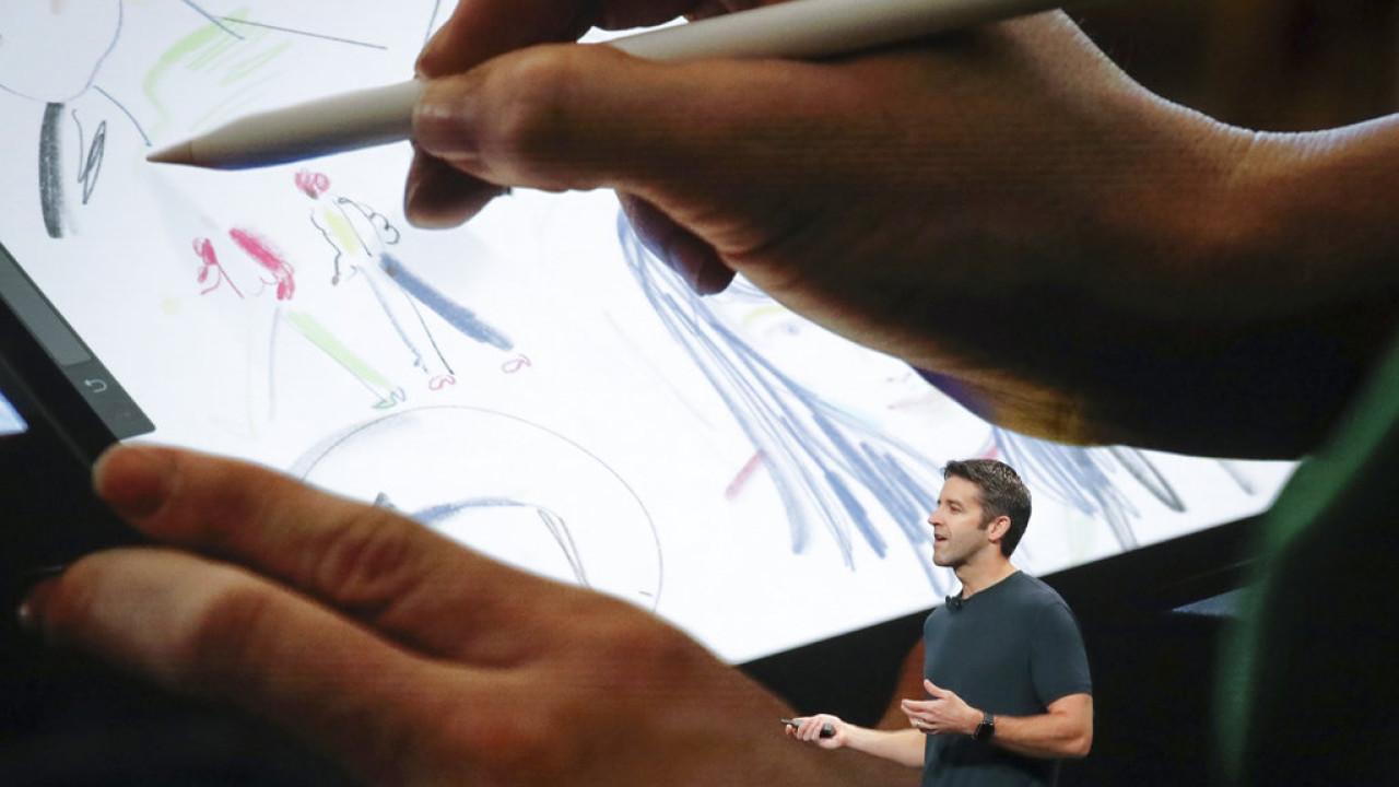 Αλλαγή ηγεσίας στην Apple: Ο Τζον Τέρνους ο επόμενος CEO