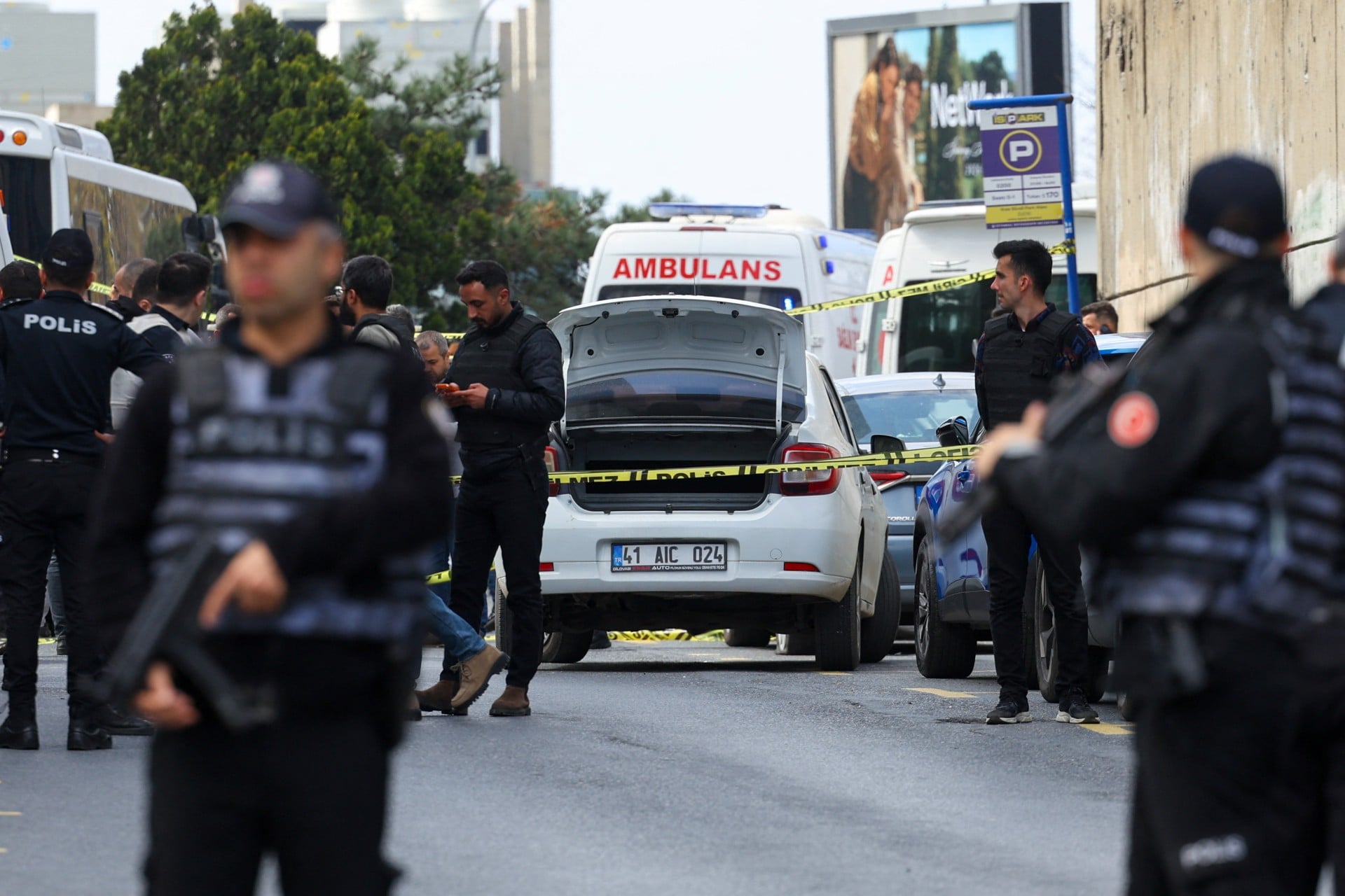 10 υπόπτοι για την ένοπλη επίθεση έξω από το ισραηλινό προξενείο στην Κωνσταντινούπολη