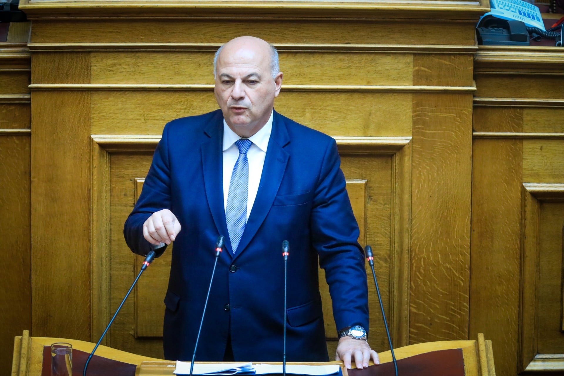 Ζητώ την έρευνα από την Δικαιοσύνη και παραιτούμαι από την βουλευτική ασυλία