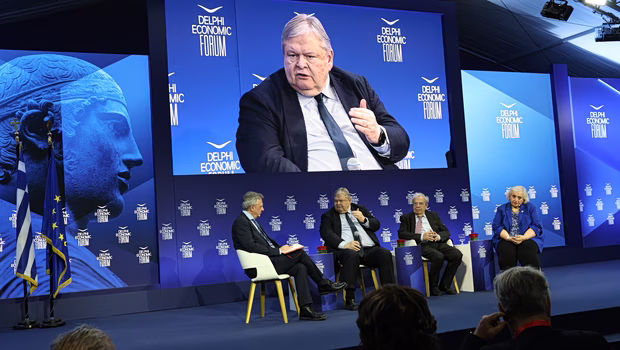 Βενιζέλος κατά κυβέρνησης για την ανανέωση της θητείας των τριών ευρωπαίων εισαγγελέων