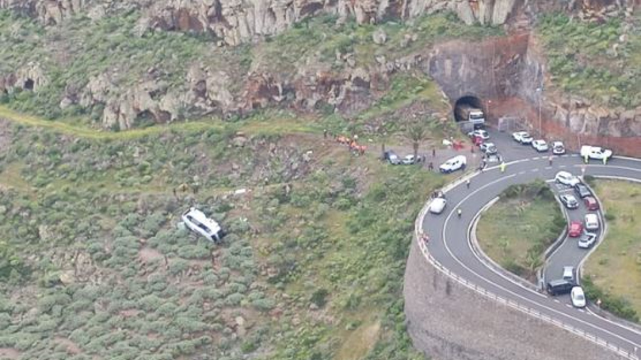 Ανατράπηκε τουριστικό λεωφορείο στα Κανάρια Νησιά: 1 νεκρός και 3 τραυματίες