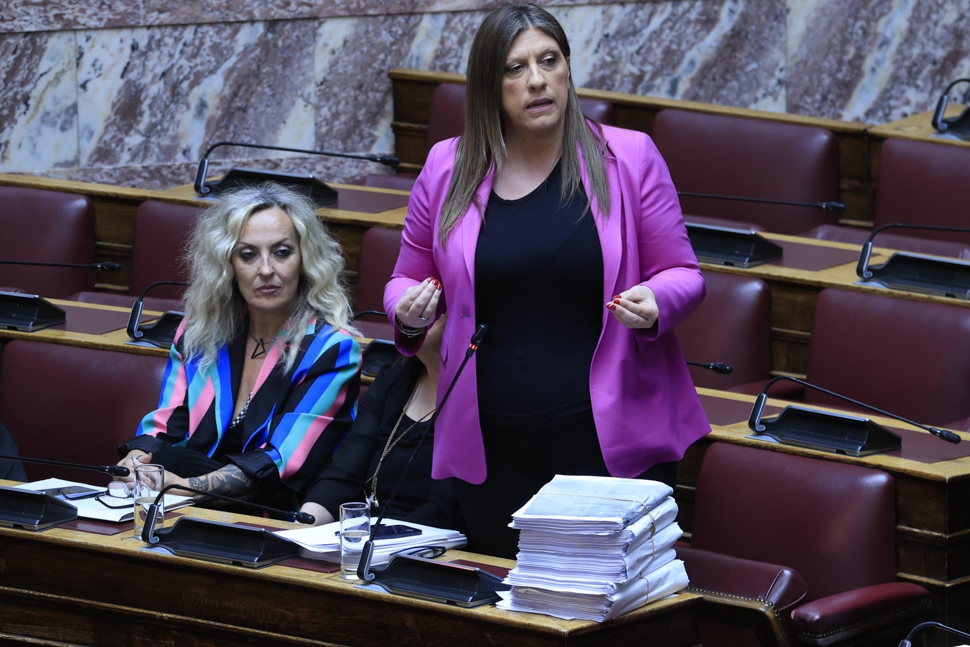 Πού είναι οι βουλευτές της ΝΔ; Θα προσέλθει ο πρωθυπουργός στη Βουλή;