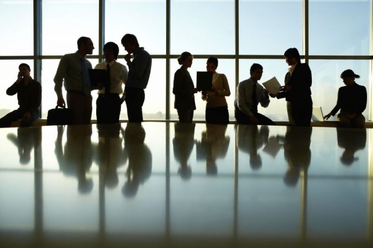 Χιλιάδες έργα στην περιφέρεια – Επιτάχυνση επενδύσεων και μεταρρυθμίσεων