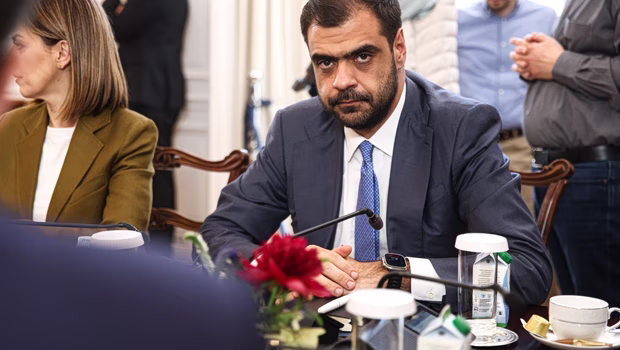 Ο Μαρινάκης της κυβέρνησης «Μητσοτάκης ή χάος» κατηγορεί τον Τσίπρα για διχαστικά συνθήματα - Η ΕΛΑΣ προκαλεί εγρήγορση