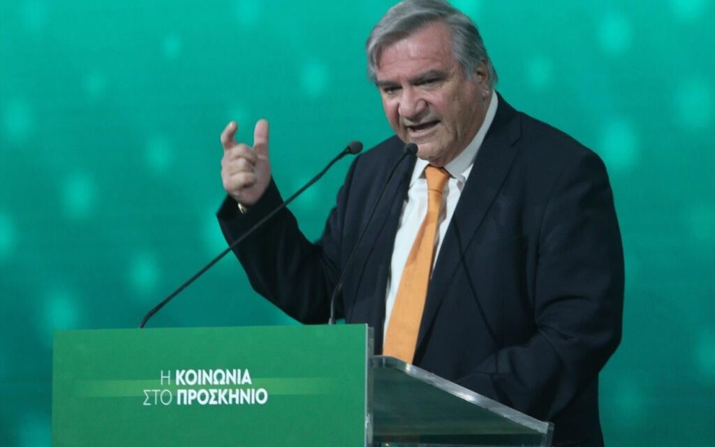 Παραιτήθηκε από το ΠΑΣΟΚ με σφοδρή επίθεση στον Ανδρουλάκη