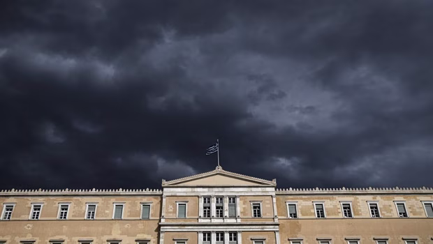 Σε ομηρία το κράτος Δικαίου και η κοινή λογική, η Καρυστιανού στέλνει μήνυμα με περιστέρι και η Αριστερά περιμένει ο Τσίπρας τι θα φέρει