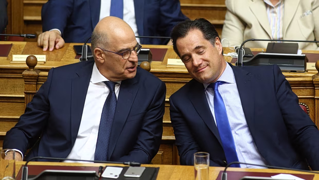 Ο Δένδιας, ο Άδωνης και η συζήτηση για ενδεχόμενες επισκέψεις στο... διάστημα