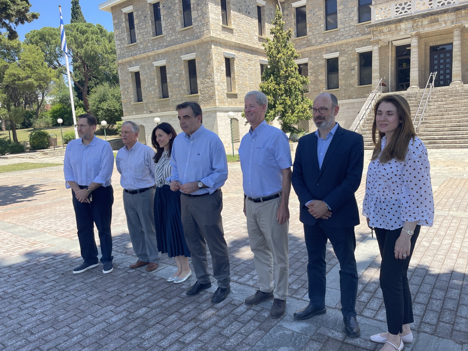 Οι νέοι αγρότες να έχουν πακέτα εκκίνησης αλλά και κίνητρα παρά να κάνουν παραδουλειές λέει ο Σχοινάς
