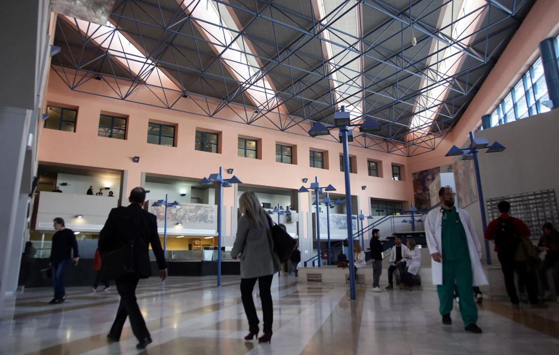 Κανένα σύμπτωμα δεν παρουσιάζει ο επιβάτης του κρουαζιερόπλοιου MV Hondius, που μεταφέρθηκε στο «Αττικόν»