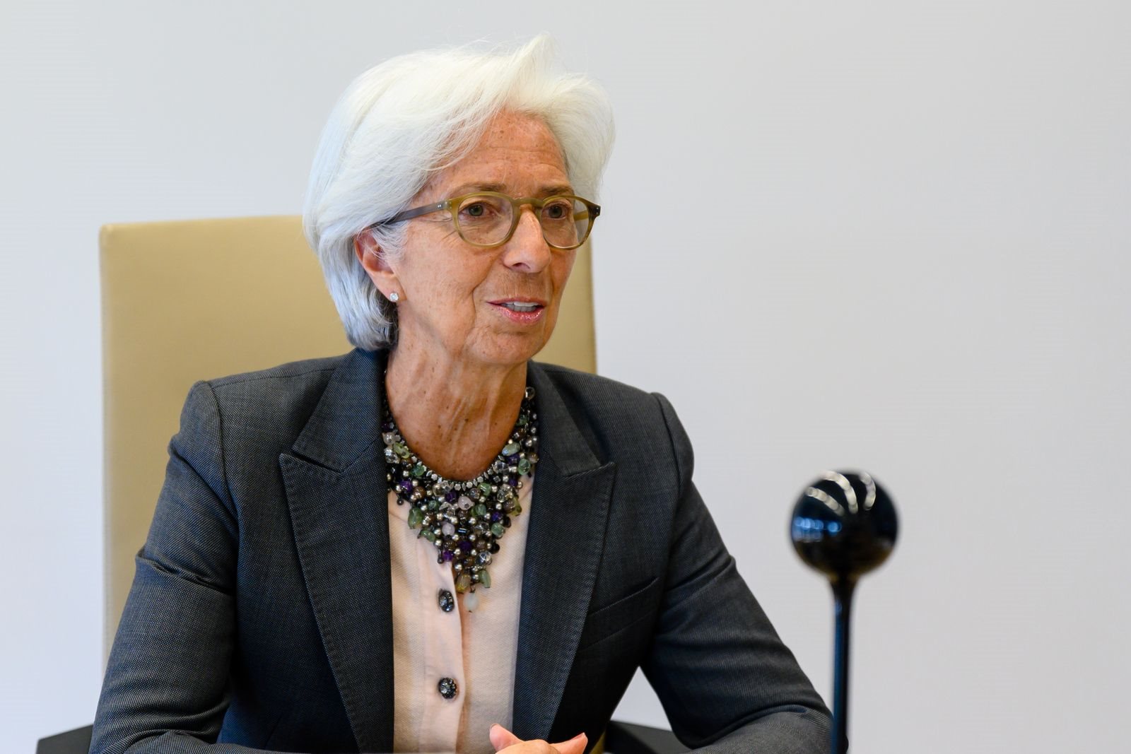 Μειώνονται οι πιθανότητες αύξησης επιτοκίων ΕΚΤ τον Ιούνιο