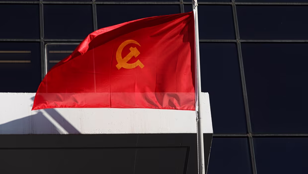 ΚΚΕ για δημογραφικό: Άθλιες και κυνικές οι δηλώσεις Μητσοτάκη για την «ενεργό γήρανση»