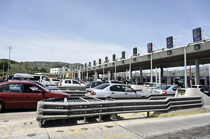 Αυξημένη η έξοδος των εκδρομέων για την Πρωτομαγιά – Μεγάλη η κίνηση στην Αθηνών-Κορίνθου