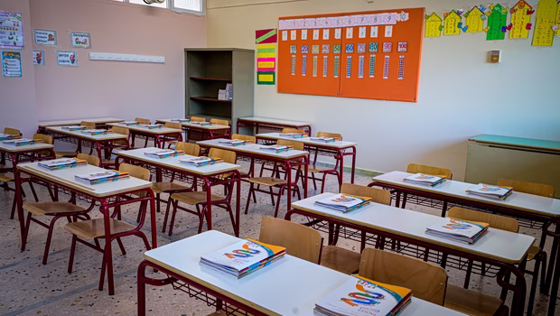 ΠΑΣΟΚ: Χιλιάδες κενά εκπαιδευτικών και χαμένες διδακτικές ώρες ο απολογισμός στο τέλος της σχολικής χρονιάς