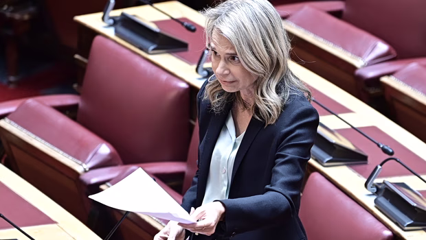 Την ενίσχυση των ΟΤΑ ζητά η Μιλένα Αποστολάκη - «Χιλιάδες εργαζόμενοι σε ομηρεία και εργασιακή ανασφάλεια»